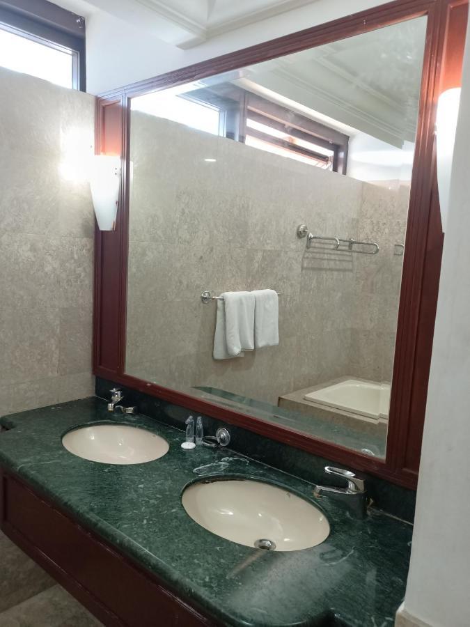 Moonlight Service Suite Kuala Lumpur Kültér fotó